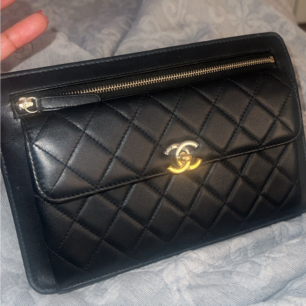 Chanel  pouch bag!